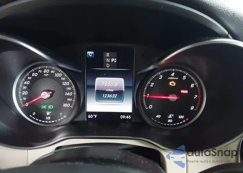 2016 Mercedes-Benz Glc 300 z USA, uszkodzony, nr VIN WDC0G4JB4GF109422